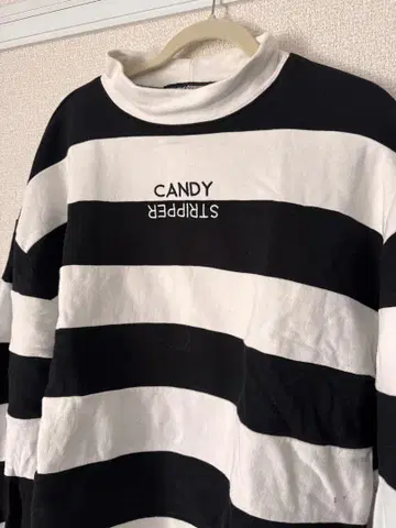 CANDY STRIPPER 스트라이프 트레이닝복