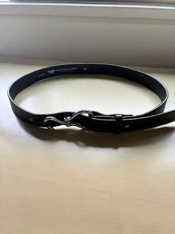 TORY LEATHER HOOF PICK BUCKLE BELT 블랙