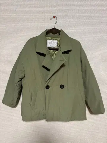 올리브 그린 더블 브레스트 다운 자켓