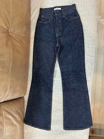 [새상품급] moussy 플레어 데님 인디고 블루