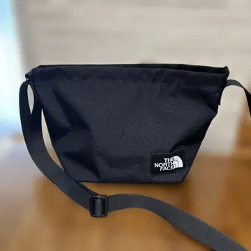 THE NORTH FACE 블랙 숄더백