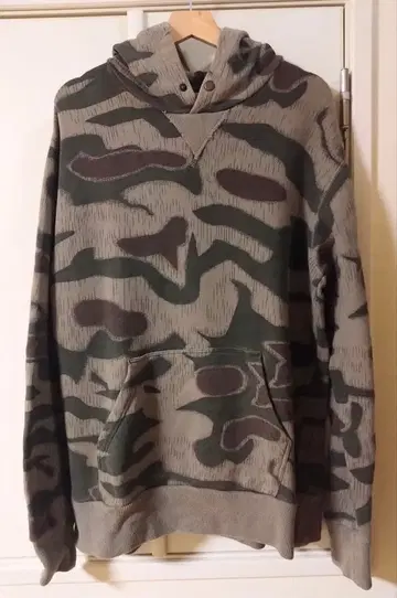 VOLCOM 카모플라쥬 후드티 볼컴