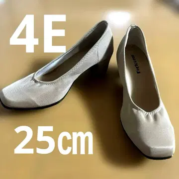 미사용 새상품 Ferlcoeur 베이지 스퀘어토 펌프스 힐 넓은 폭 4E