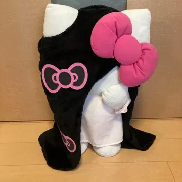 키티 사다코 콜라보 봉제 인형