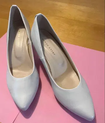 화이트 펌프스 24cm