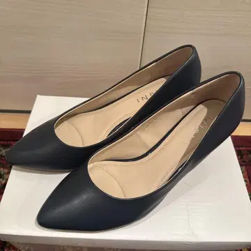 새상품급 INDIVI 펌프스 24cm
