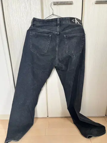 캘빈클라인 다크 그레이 스트레이트 데님
