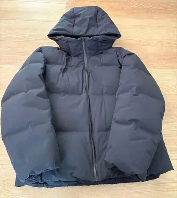 거의 미사용 UNIQLO 다운 자켓 후드 부착 XL