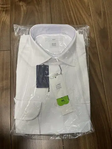 화이트 드레스 셔츠 핏 타입 미사용 새상품