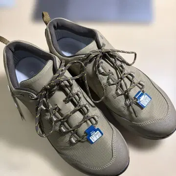 [ 새상품 ] 몽벨 트레일 워커 Men's 27cm