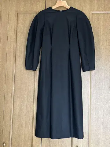 유나이티드 애로우즈 블랙 긴팔 원피스
