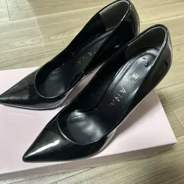 다이애나 블랙 스틸레토 하이힐