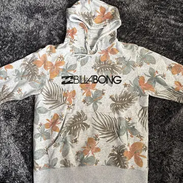 BILLABONG 플로럴 패턴 후드티 사이즈 M