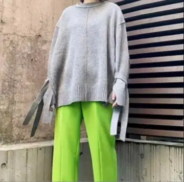르쉘블루 테이프 디테일 니트