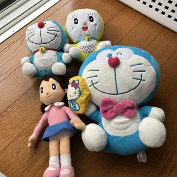 도라에몽과 친구들의 봉제 인형