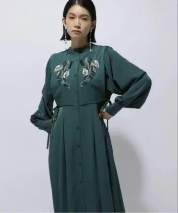 HARE 하레 자수 프릴 원피스
