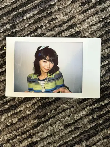 이타쿠라 카나 폴라로이드