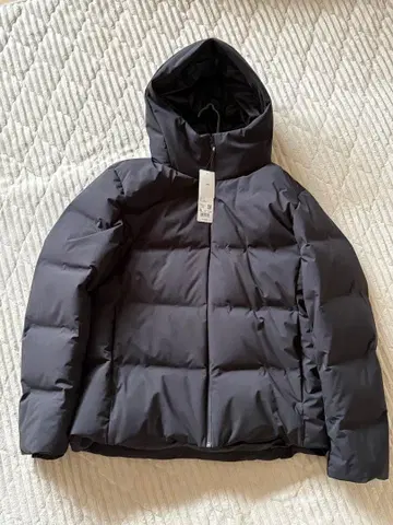 미사용 새상품 UNIQLO 심리스 다운 후드티 470077