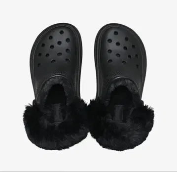 crocs [택 포함 미사용 새상품] 퍼 포함 블랙 샌들
