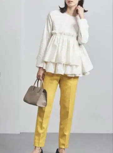 [ 새상품급 ] UNITED ARROWS 티어드 개더 블라우스 화이트