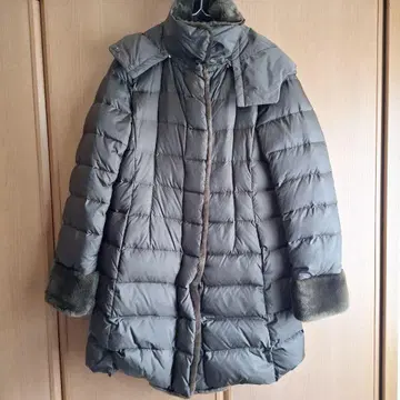 Ballsey TOMORRNWLAND 다운 코트 36 사이즈 (카키)