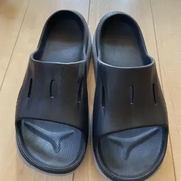 호카 리커버리 샌들