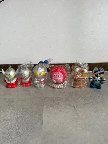 울트라맨 소프트 비닐 저금통 6체 세트 야마토 은행