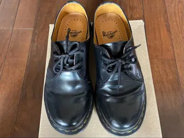 Dr. Martens 3홀 블랙 UK4
