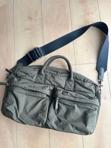 POIK 미들 멀티 포켓 크로스 백 (khaki)