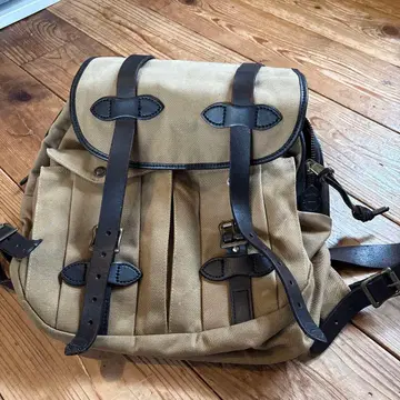FILSON 베이지 백팩