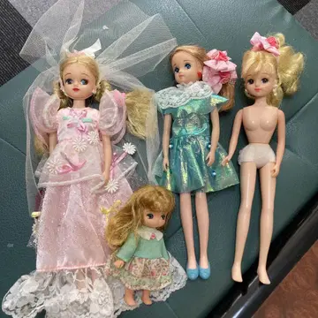 리카짱 인형 4체와 의상 외 세트