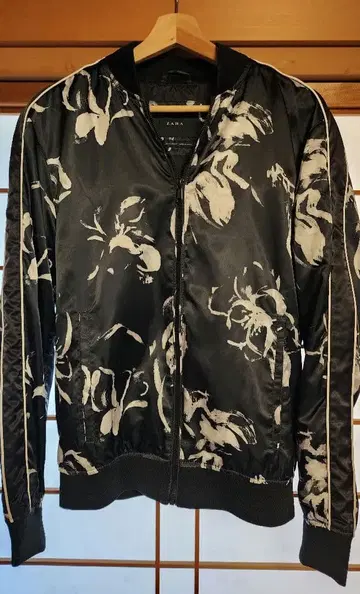 ZARA 꽃무늬 집업 자켓 남성용