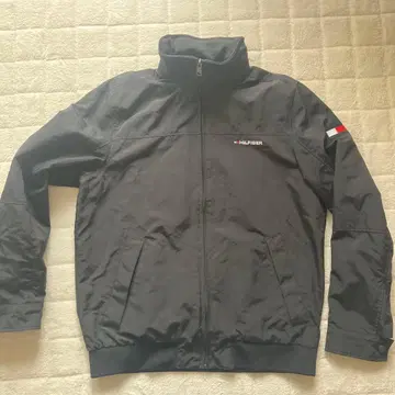 HILFIGER 블랙 점퍼