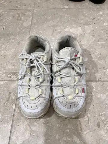 FILA 스니커즈 23cm