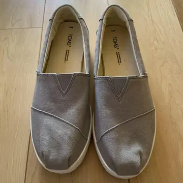 TOMS 그레이 슬립온