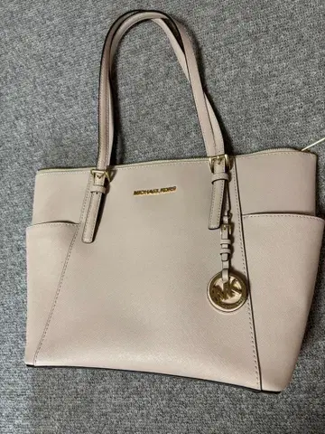 MICHAEL KORS 베이지 숄더백