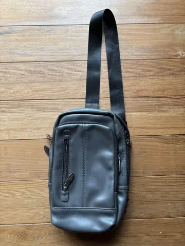 피라노 그레이 숄더백
