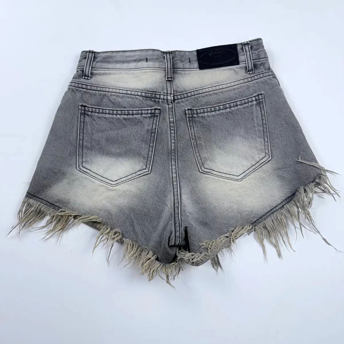 BOHEMIAN SEOUL | 보헤미안서울 Bohemian Seoul Damage Washing Shorts