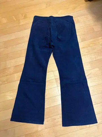 BLUE BLUE 부츠컷 데님 사이즈 4 네이비