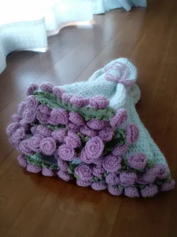 크로셰 뜨개질 장미 부케 담요