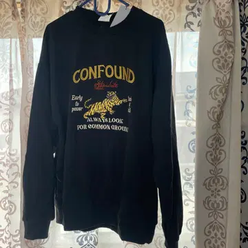 CONFOUND 블랙 맨투맨 트레이닝복