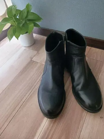 사이드 지퍼 부츠
