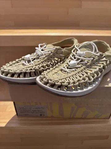 keen UNEEK 미모사2
