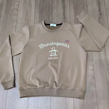 Munsingwear 베이지 맨투맨 골프 디자인
