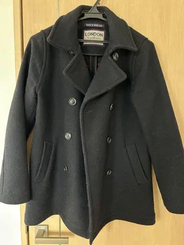 LONDON Tradition 블랙 피 코트