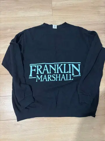 FRANKLIN MARSHALL 블랙 맨투맨