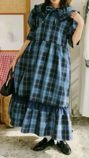 쿠틸 파랑 체크 원피스