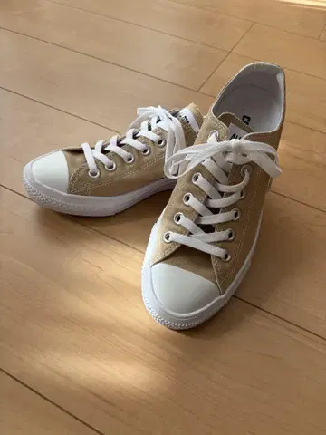 CONVERSE 베이지 로우컷 스니커즈