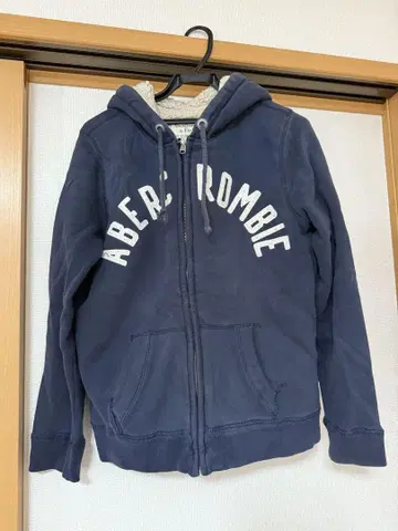 Abercrombie & Fitch 네이비 후드 부착 후드티 XS