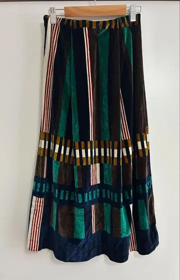 최종 가격 인하 [ 새상품급 ] 벨로아 원단 플레어 스커트 스커트